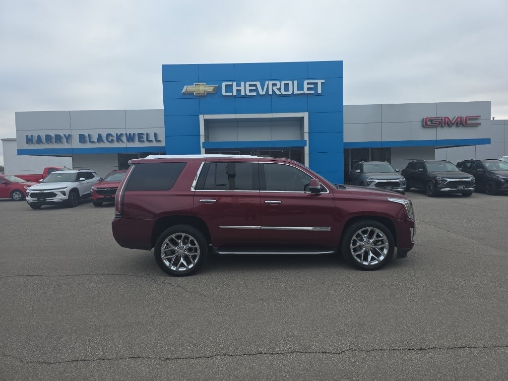 2017 Cadillac Escalade Luxury