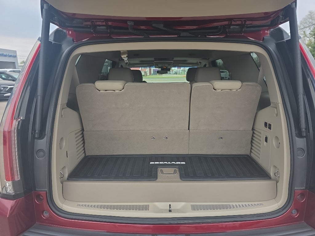 2017 Cadillac Escalade Luxury