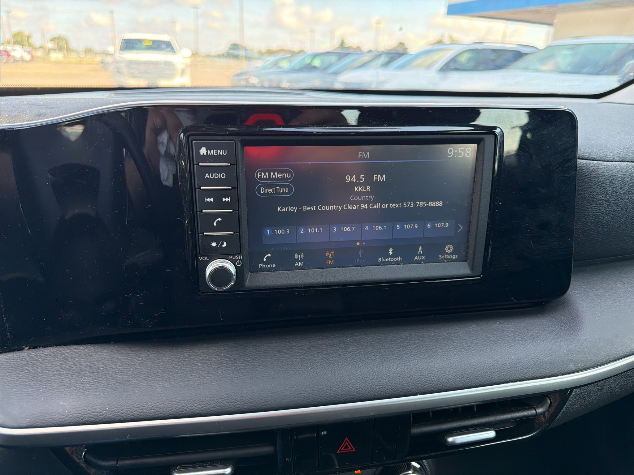 2025 Nissan Kicks S
